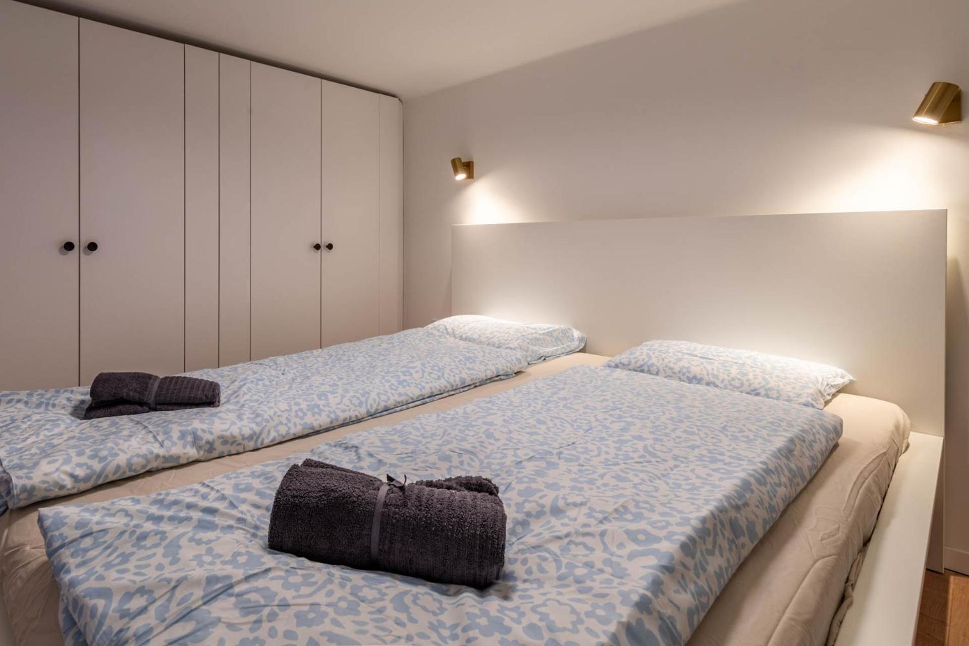 Base Apartament